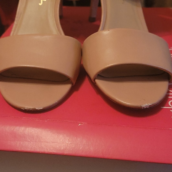 Criss Cross Heels - Picture 2 of 3